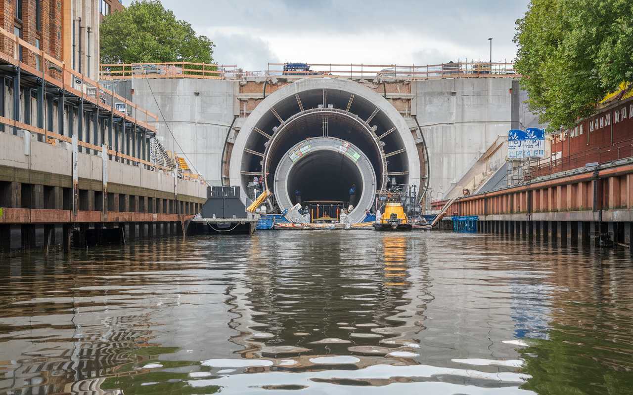 Découvrez comment le &lsquo;Super Sewer&rsquo; de Londres, un projet à 6,3 milliards de dollars, transforme la gestion des déchets et revitalise la santé des rivières!